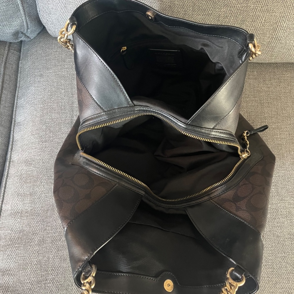 Coach Purse - Picture 4 of 7